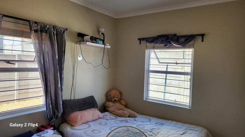 2 Bedroom Property for Sale in Protea Village Western Cape